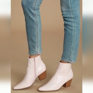 Lulu's x Matisse Spirit Blush Snake Pointed Toe Ankle Booties Size 9 NWOB